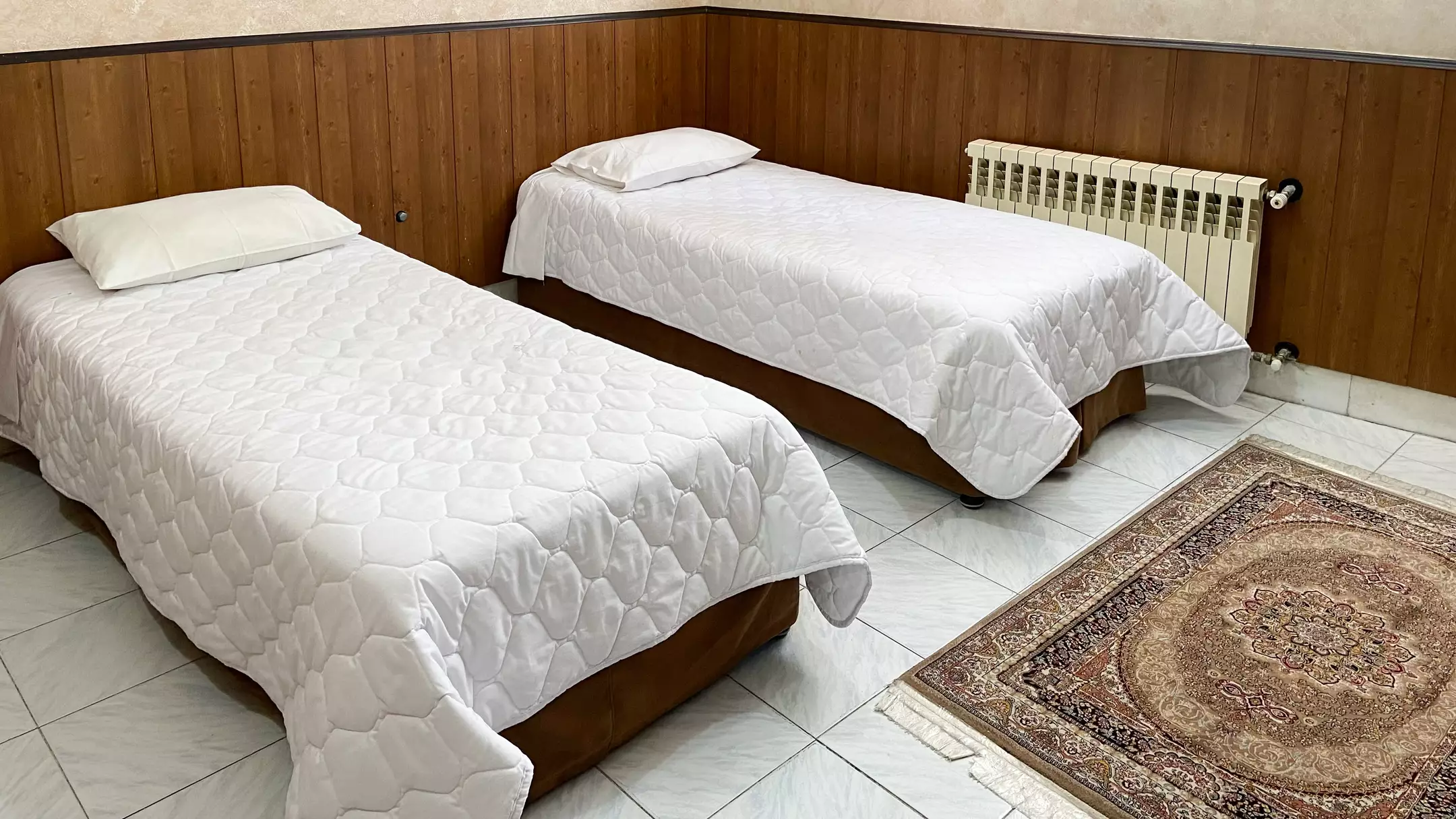 Alibaba https://cdn.alibaba.ir/ostorage/hotel-accommodation-images/6704d8762cf976539175f74b_6c5ac5a9-fa4d-4823-880b-0473c442155b_تویین (2).webp